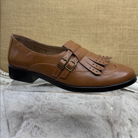 A2 by Aerosoles Ravishing Kiltie Loafer | Size 9 W - Picture 1 of 10